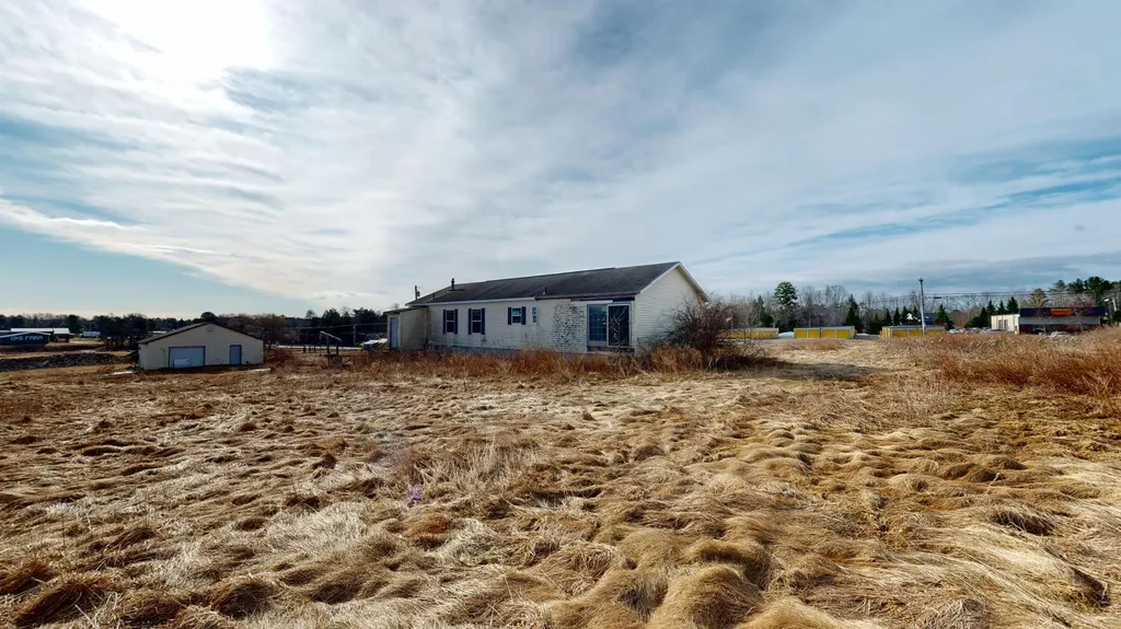 515 Main Street Richmond ME 04357