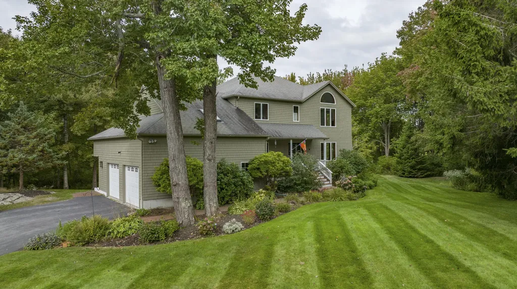 83 Hunts Point Road Cape Elizabeth ME 04107