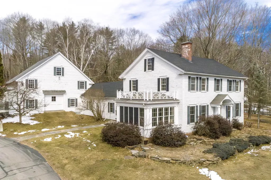 246 Route 133 Winthrop ME 04364