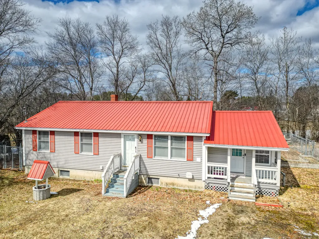 40 Saint James Street Skowhegan ME 04976