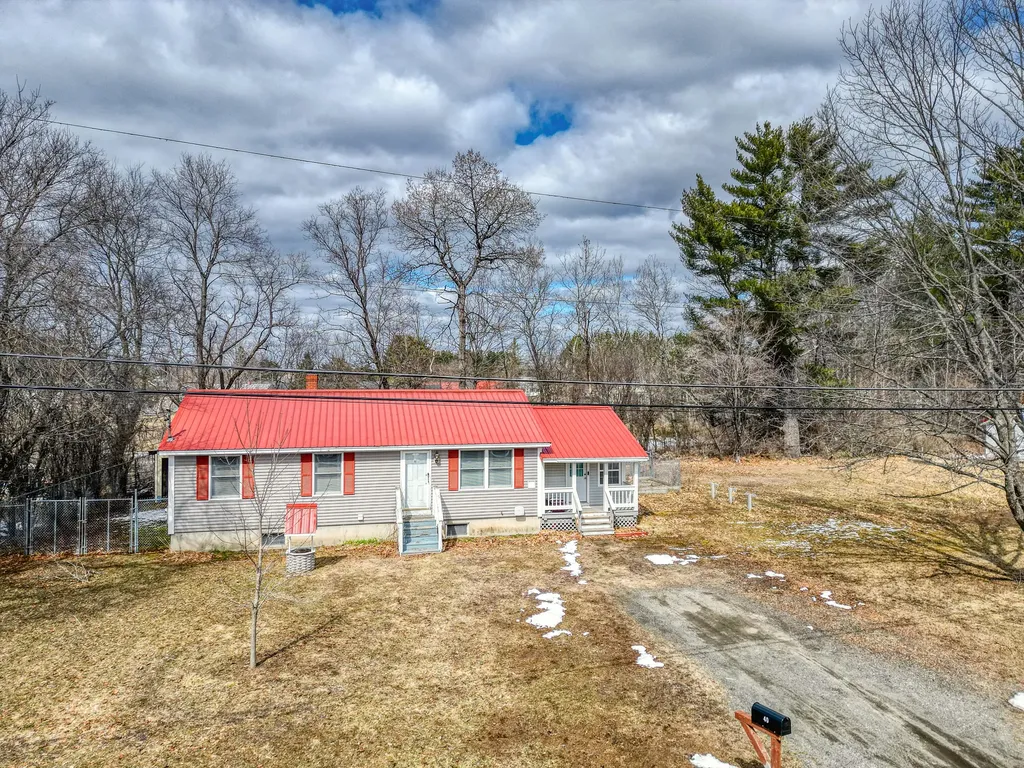 40 Saint James Street Skowhegan ME 04976