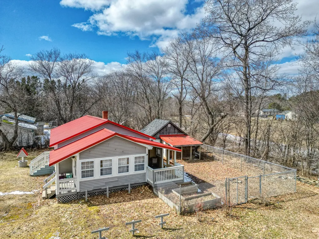 40 Saint James Street Skowhegan ME 04976