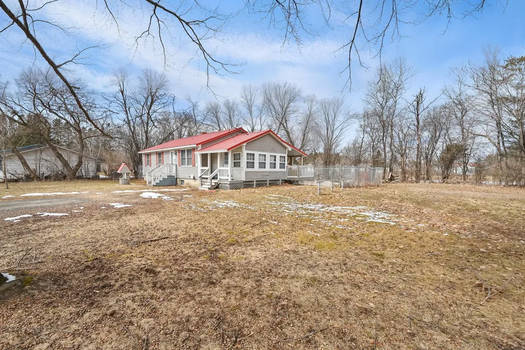 40 Saint James Street Skowhegan ME 04976