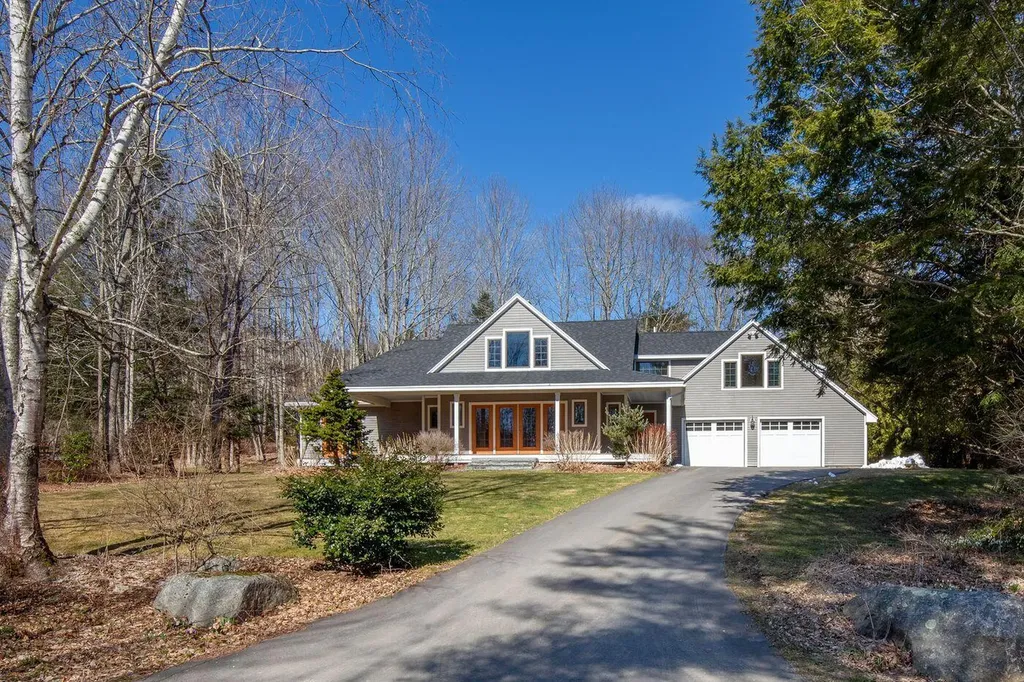 8 Norumbega Drive Camden ME 04843