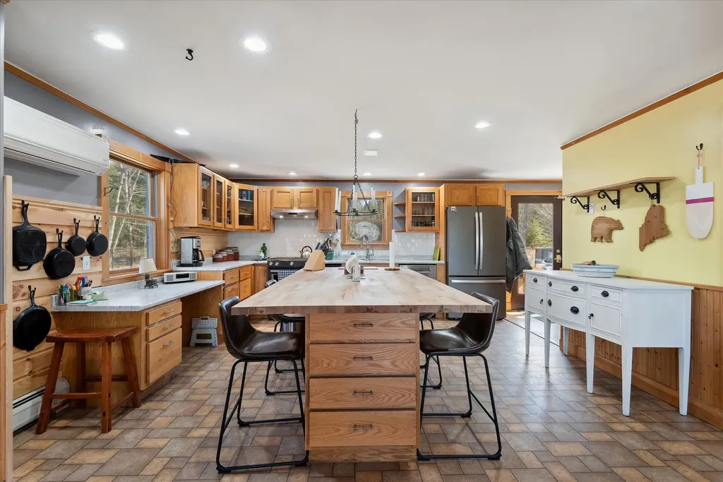 35 Nutting Lane Trenton ME 04605