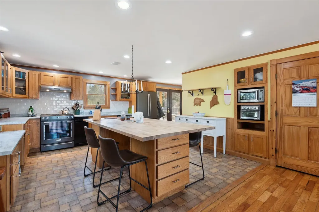35 Nutting Lane Trenton ME 04605