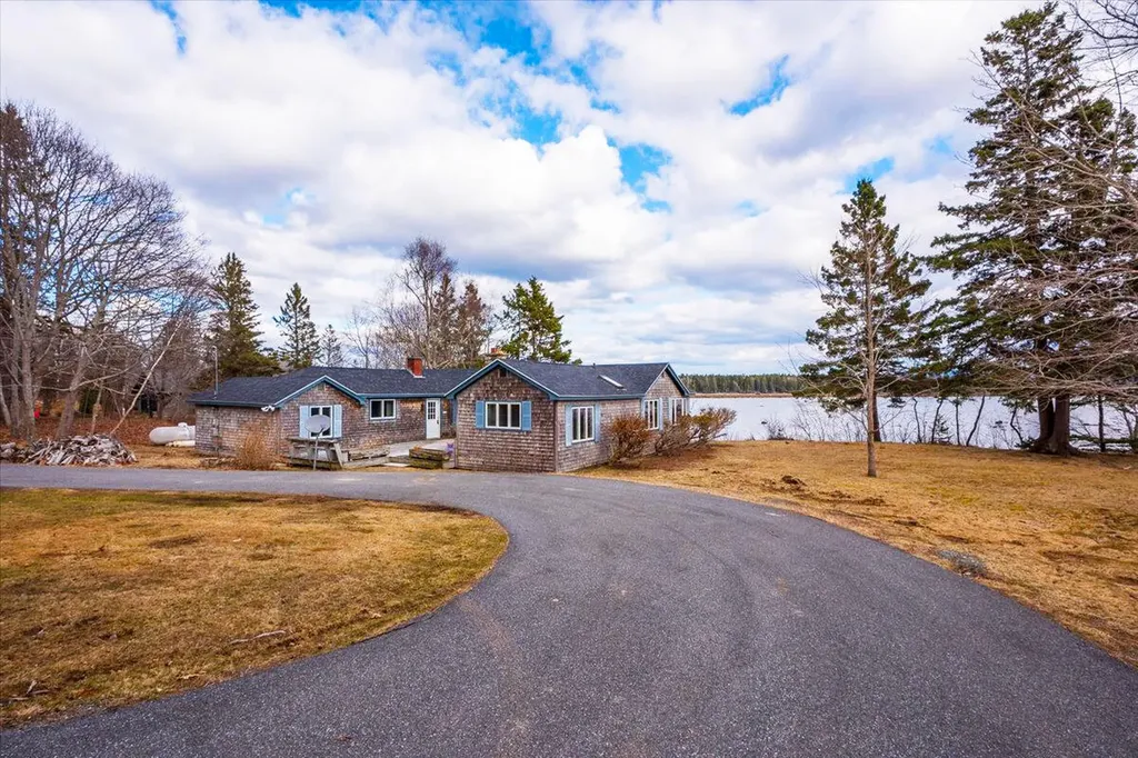 43 Stillmeadow Lane Trenton ME 04605