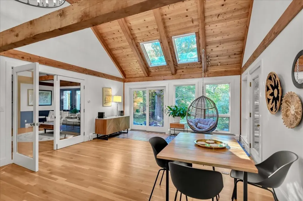 29 Penny Lane Blue Hill ME 04614