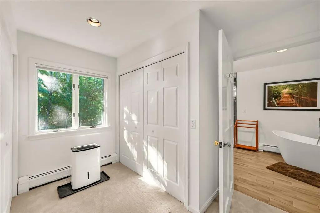 29 Penny Lane Blue Hill ME 04614