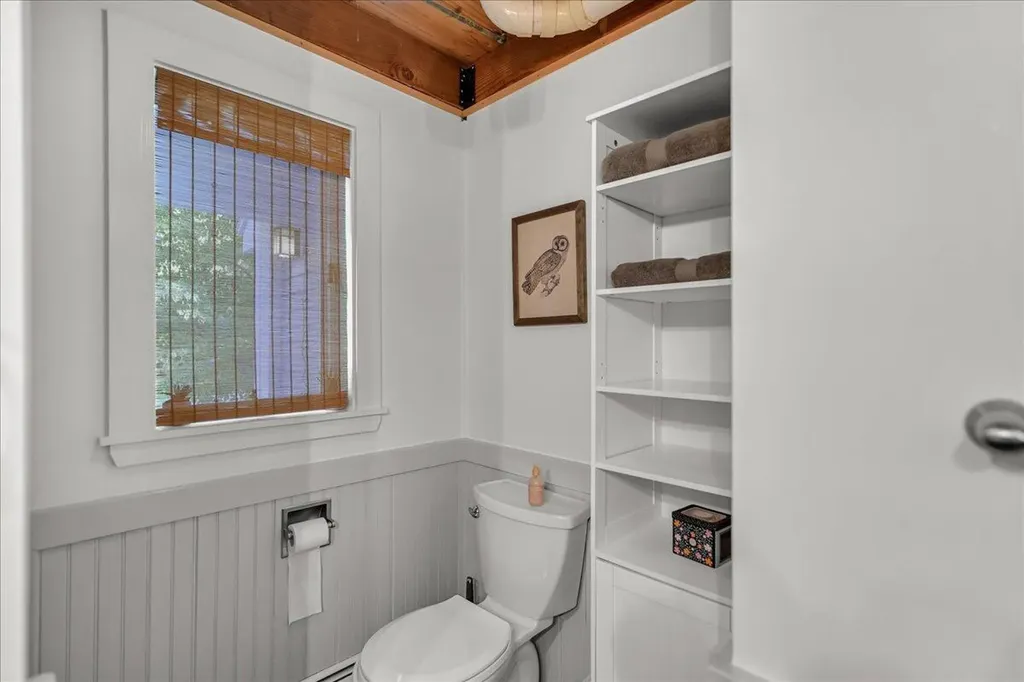 29 Penny Lane Blue Hill ME 04614