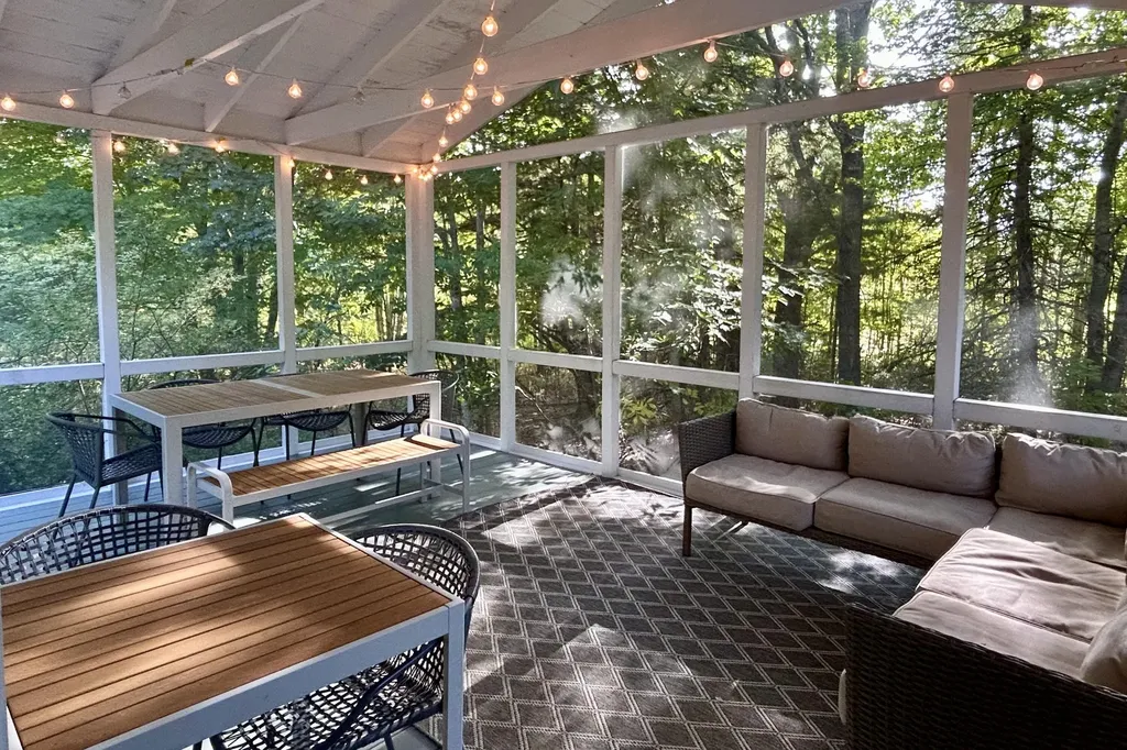 29 Penny Lane Blue Hill ME 04614