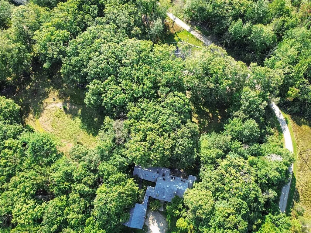 29 Penny Lane Blue Hill ME 04614
