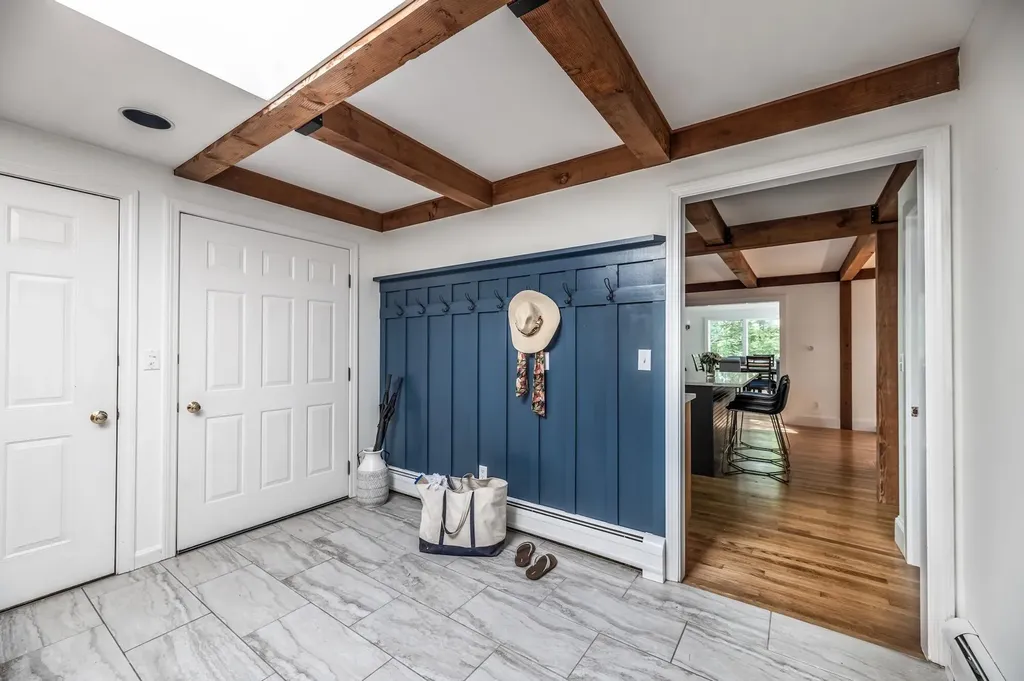29 Penny Lane Blue Hill ME 04614