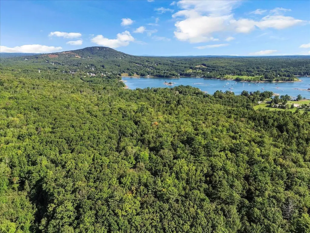 29 Penny Lane Blue Hill ME 04614