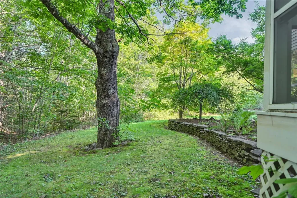 29 Penny Lane Blue Hill ME 04614