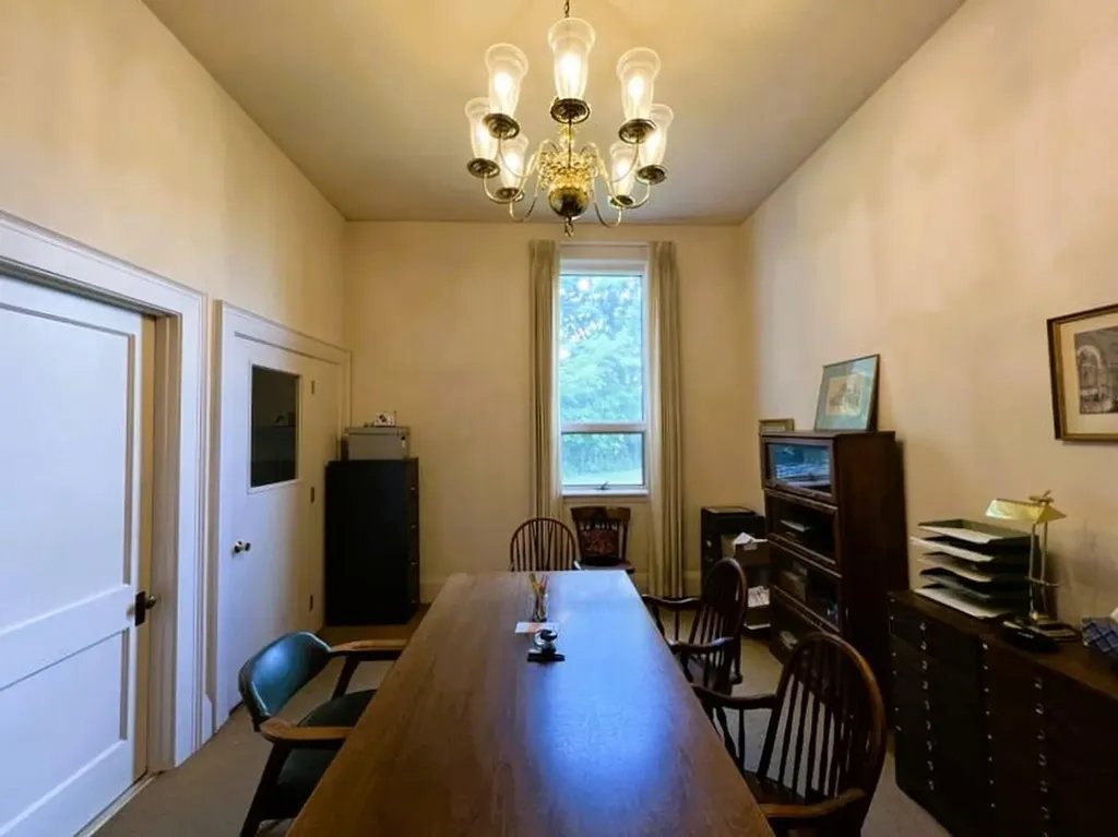 2 Howard Street Augusta ME 04330
