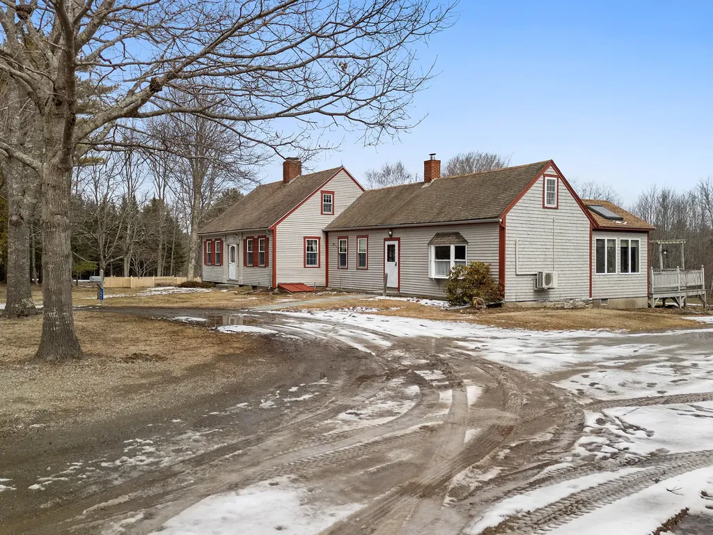 1801 Washington Road Waldoboro ME 04572