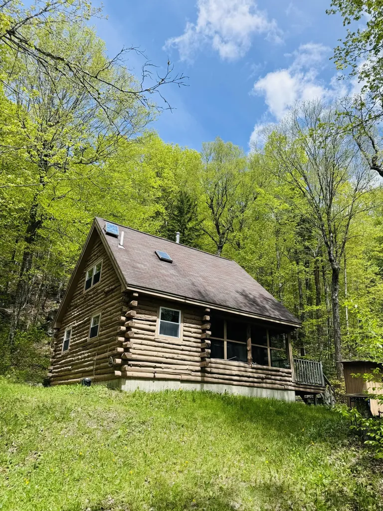 950 Carrying Place Road Carrying Place Town Twp ME 04961