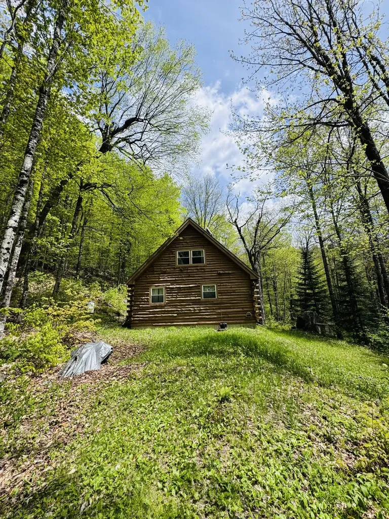 950 Carrying Place Road Carrying Place Town Twp ME 04961