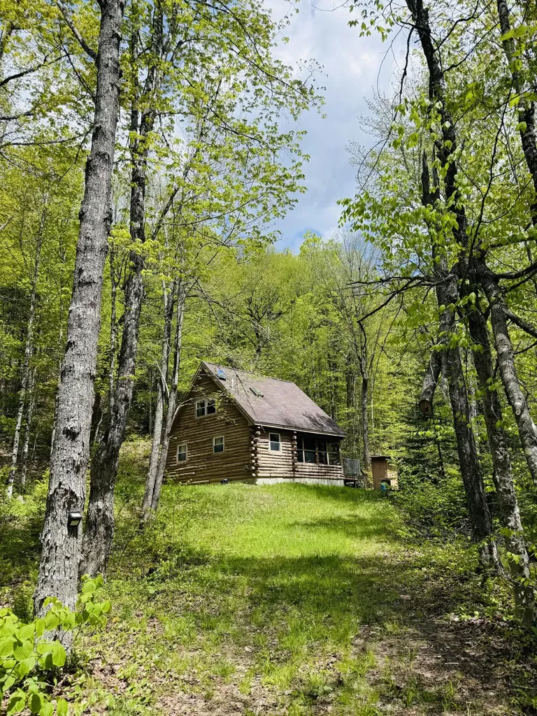 950 Carrying Place Road Carrying Place Town Twp ME 04961