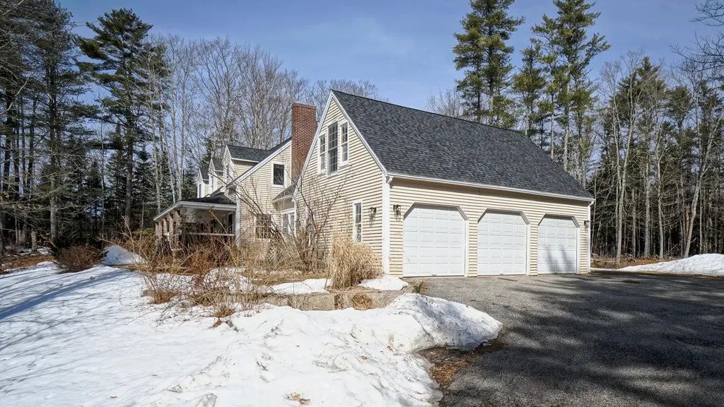 38 Hurricane Road Gorham ME 04038
