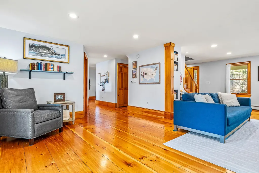 12 Foxtail Drive York ME 03909