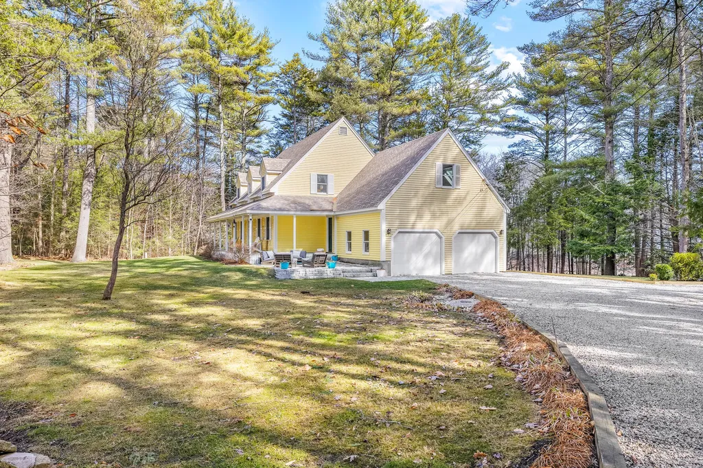 12 Foxtail Drive York ME 03909