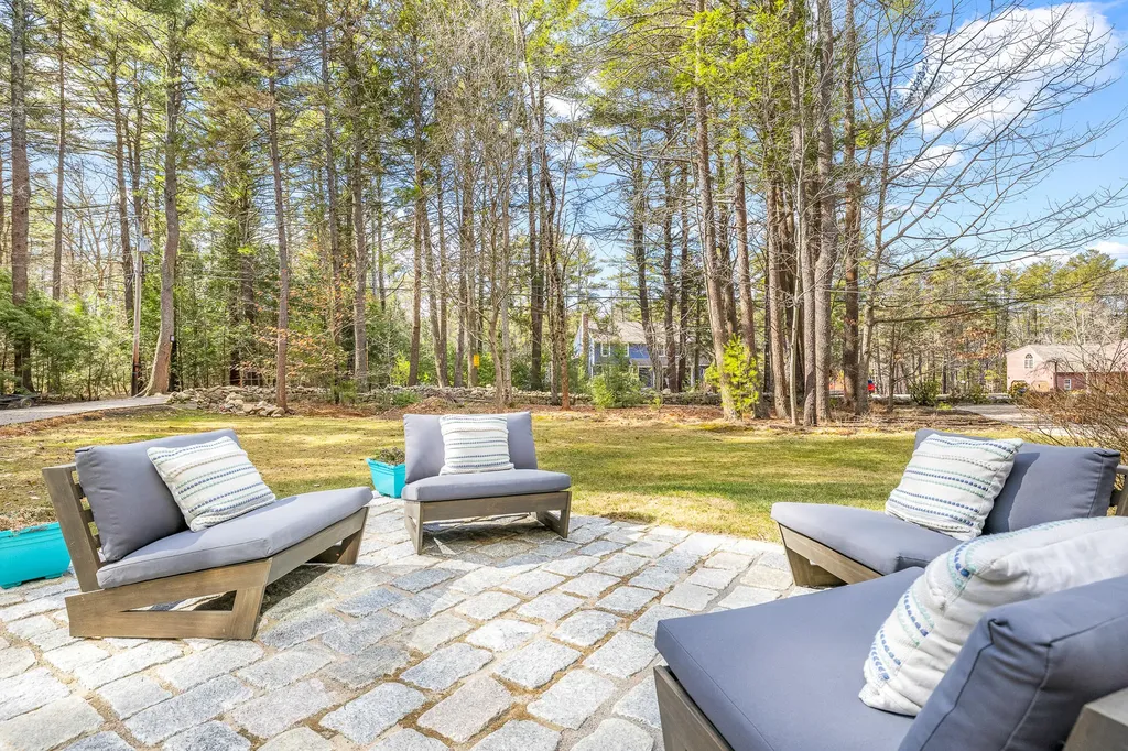 12 Foxtail Drive York ME 03909