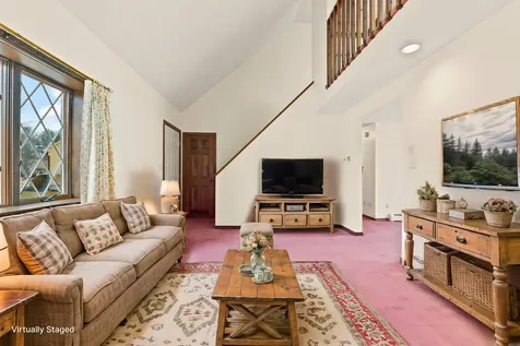 49 Old Carriage Road Auburn ME 04210