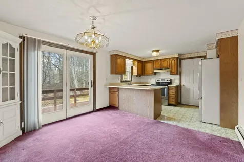 49 Old Carriage Road Auburn ME 04210