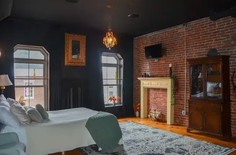 252 Water Street Gardiner ME 04345