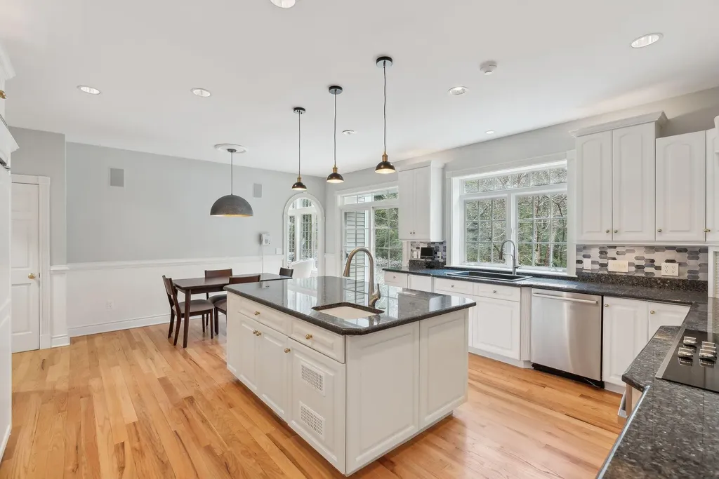 13 Streamwood Lane Falmouth ME 04105
