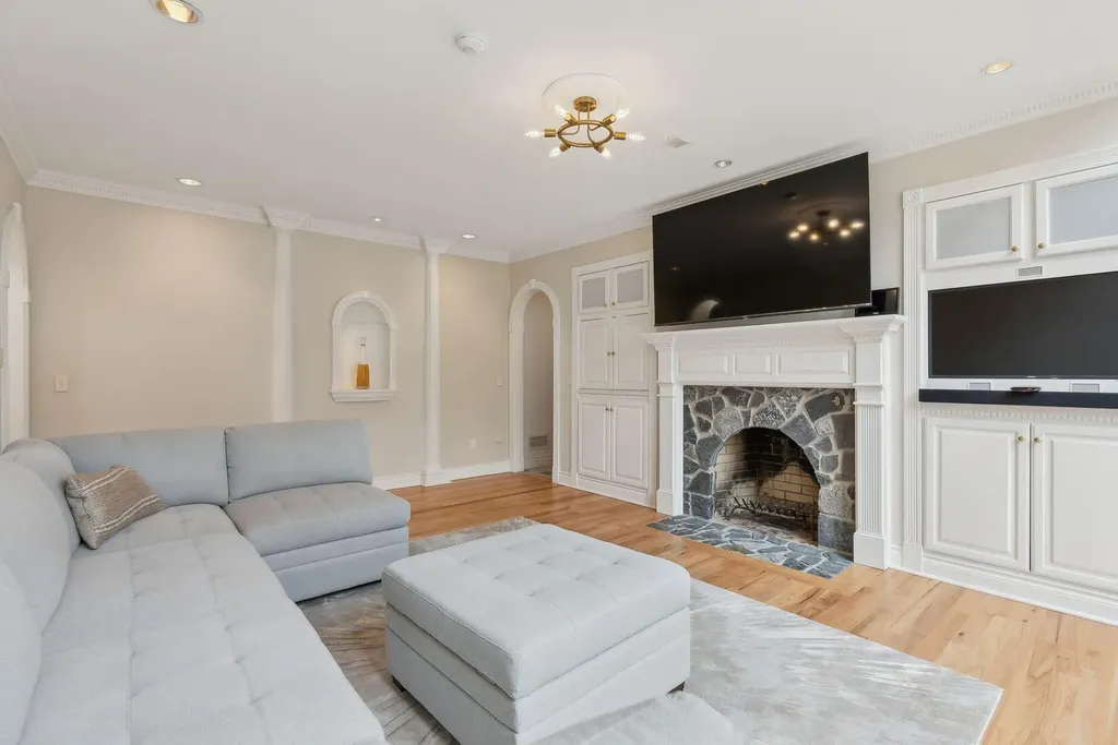 13 Streamwood Lane Falmouth ME 04105