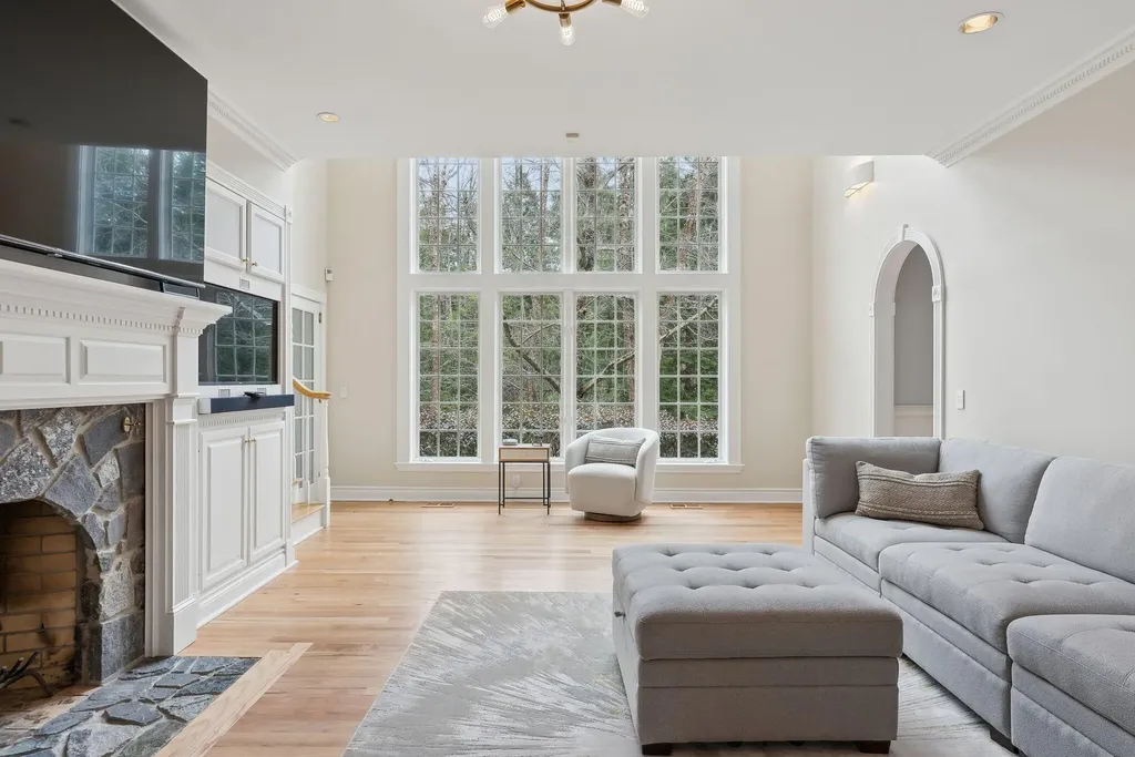 13 Streamwood Lane Falmouth ME 04105