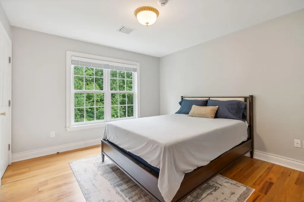 13 Streamwood Lane Falmouth ME 04105