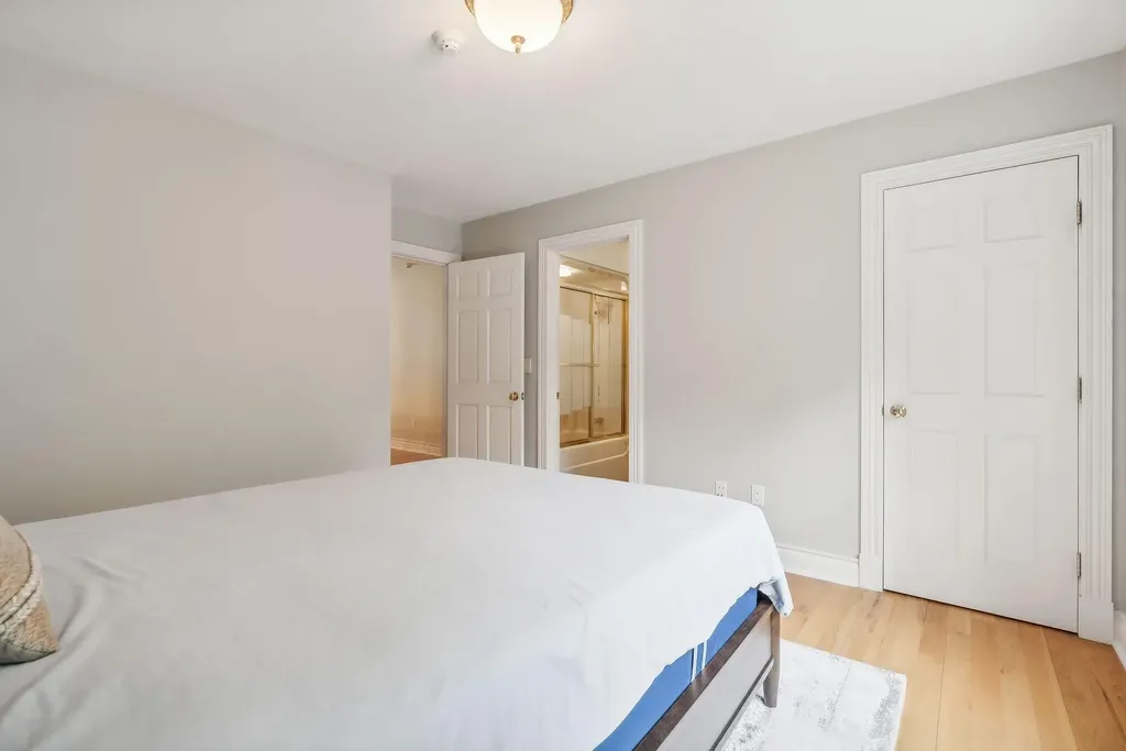 13 Streamwood Lane Falmouth ME 04105