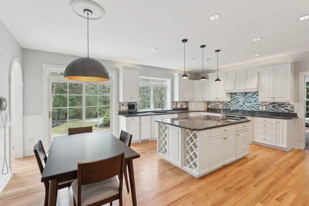 13 Streamwood Lane Falmouth ME 04105