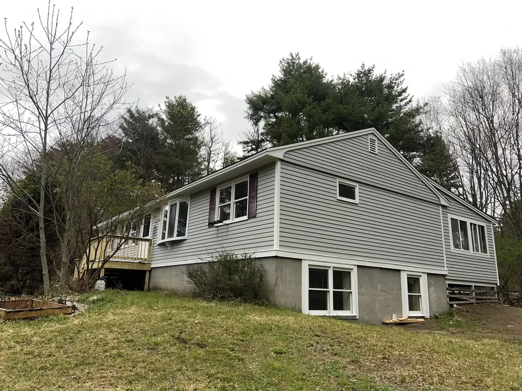2 Riendeau Way Topsham ME 04086