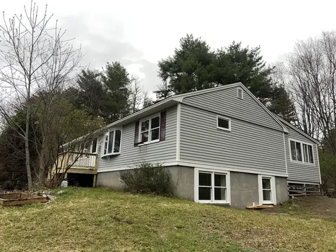 2 Riendeau Way Topsham ME 04086