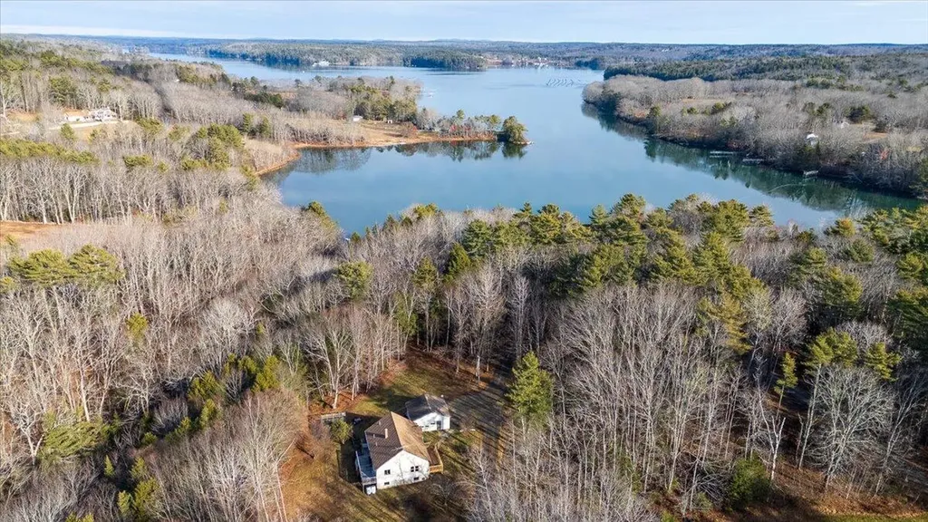 11 Pinkham Lane Boothbay ME 04537