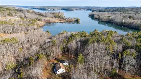 11 Pinkham Lane Boothbay ME 04537