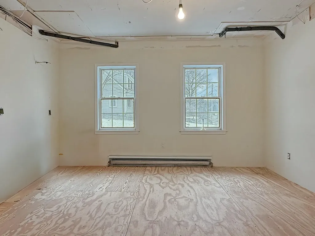 39 Washington Street Rumford ME 04276