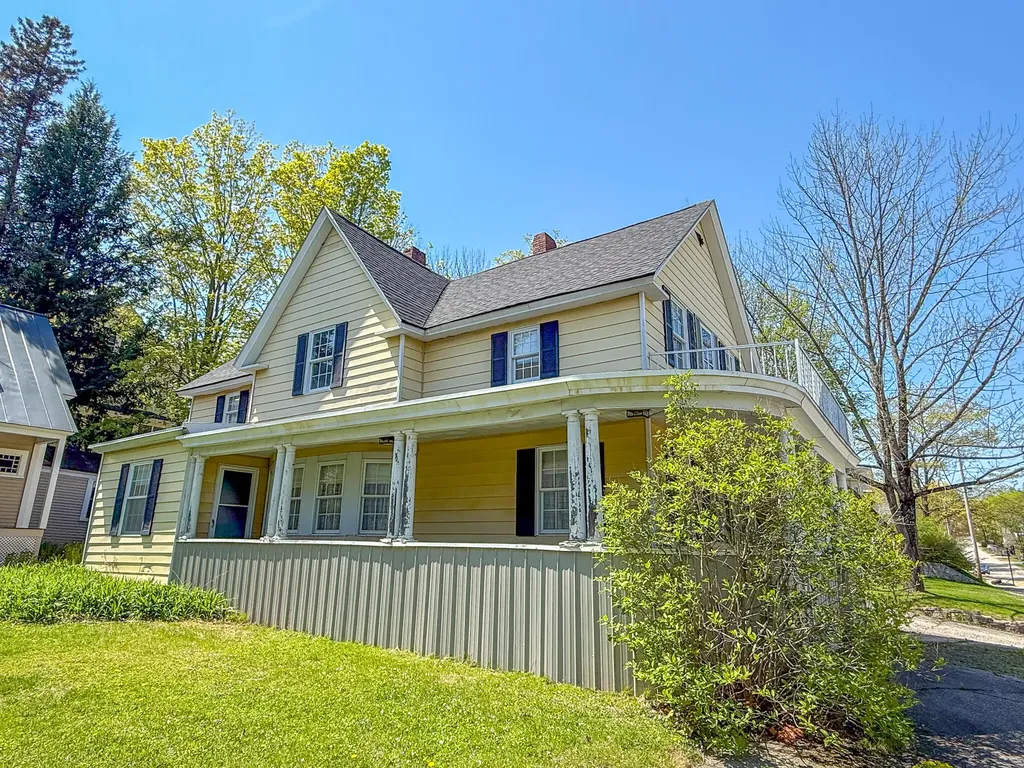 39 Washington Street Rumford ME 04276