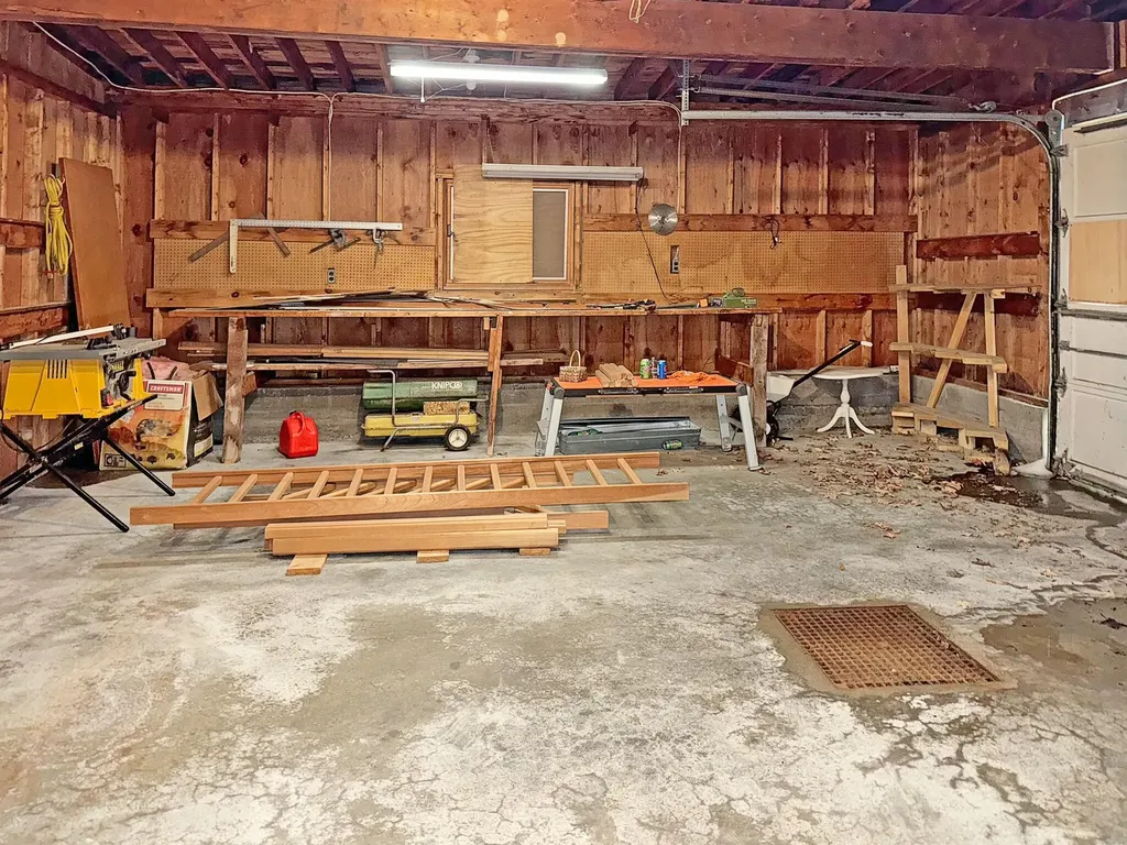 39 Washington Street Rumford ME 04276