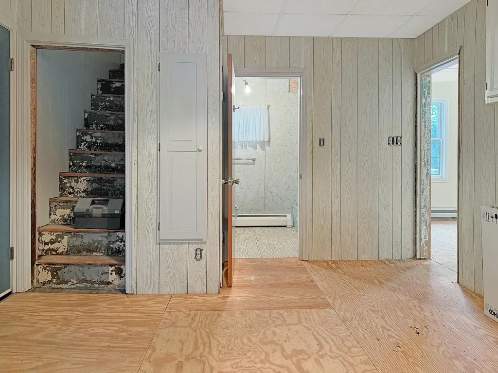 39 Washington Street Rumford ME 04276