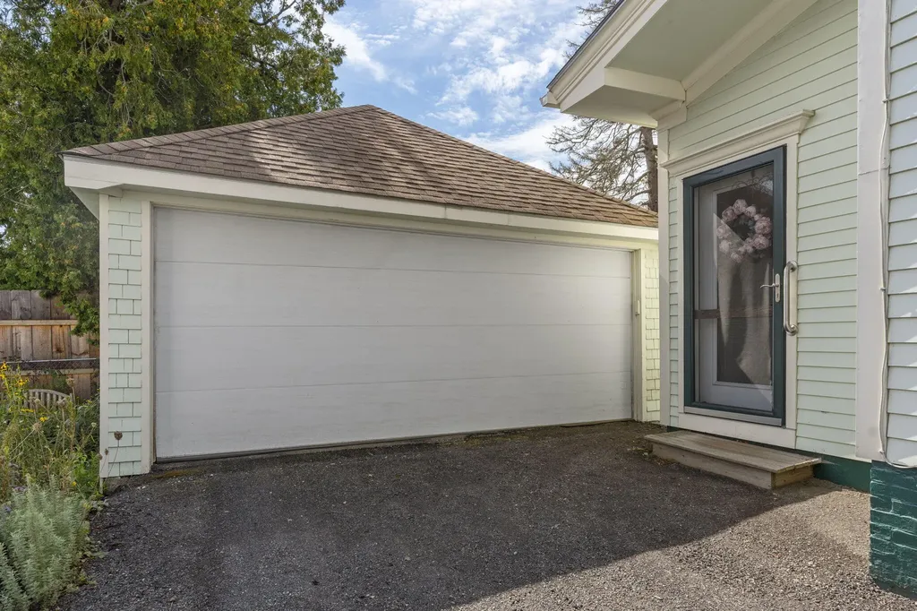 30 Linden Street Rockland ME 04841