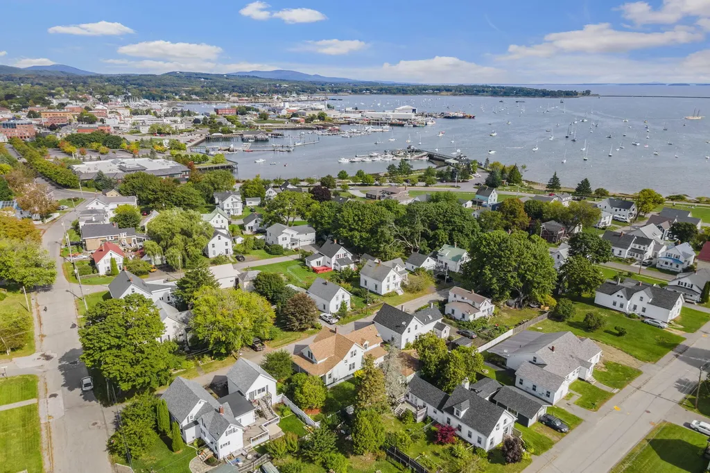 30 Linden Street Rockland ME 04841