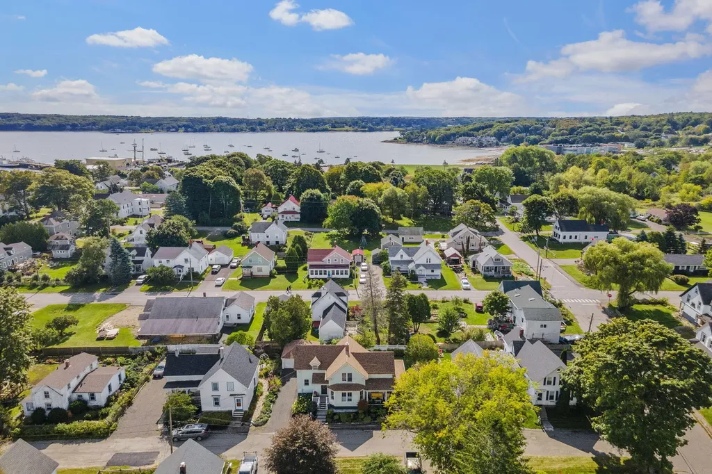 30 Linden Street Rockland ME 04841