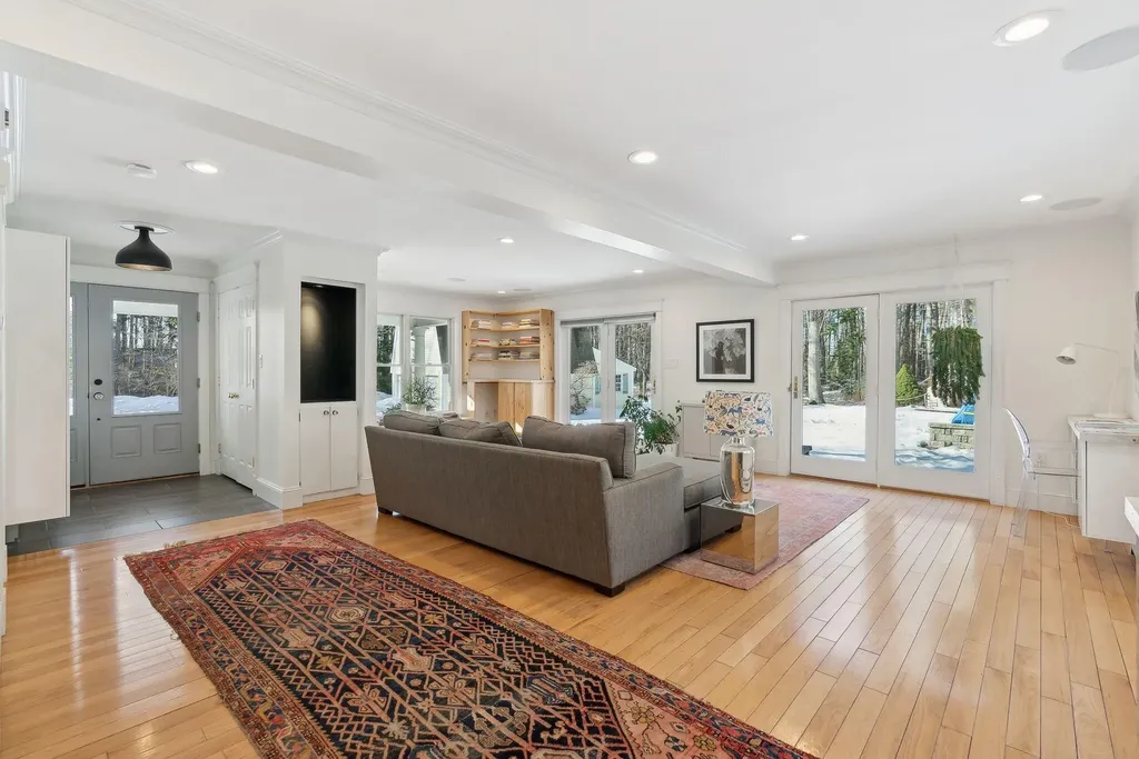 15 Kirkwood Road Scarborough ME 04074