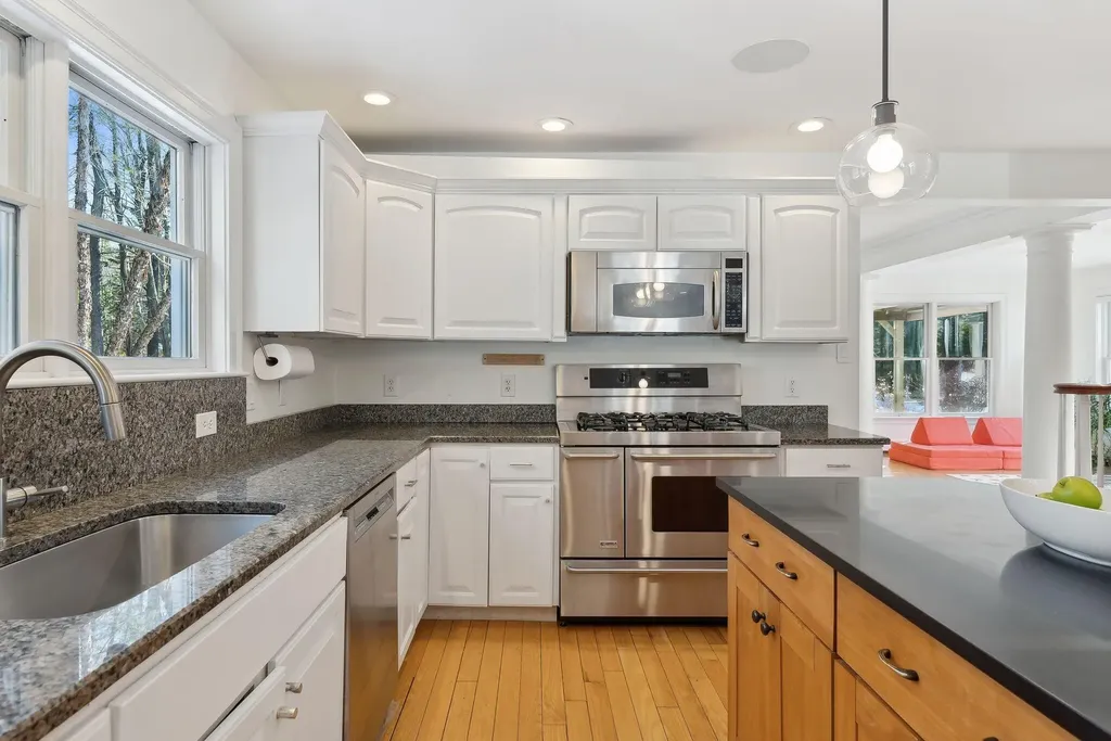 15 Kirkwood Road Scarborough ME 04074